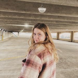 Meet your Posher, Mackenzie